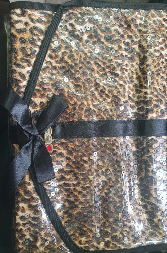 Missq neszeszer-párduc