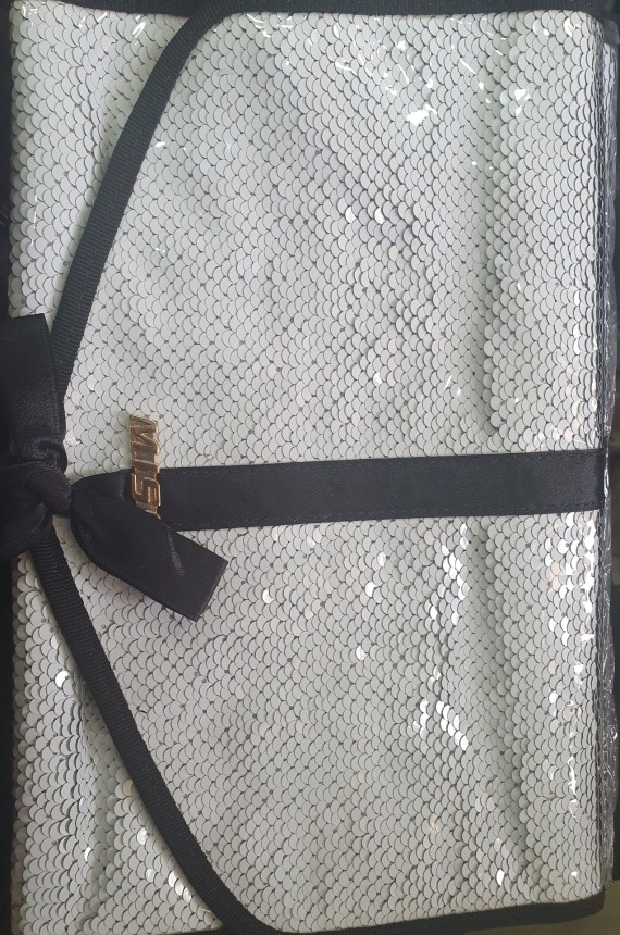 Missq neszeszer-fehér